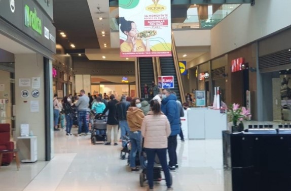 Отново евакуираха столичен мол заради фалшив сигнал за бомба Около 16 30